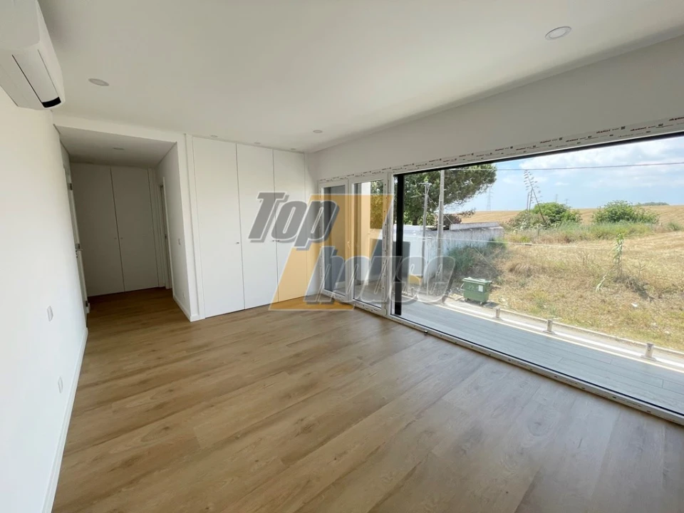 Moradia T4 para Venda em Caparica e Trafaria Foto 25