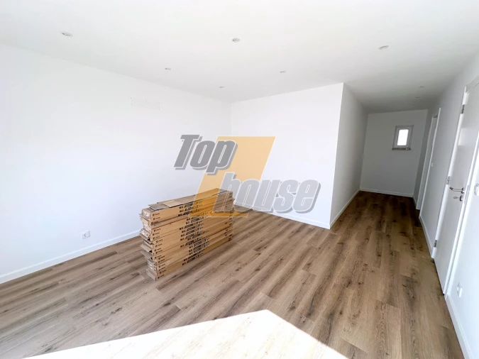 Moradia T3 para Venda em Charneca de Caparica e Sobreda Foto 12