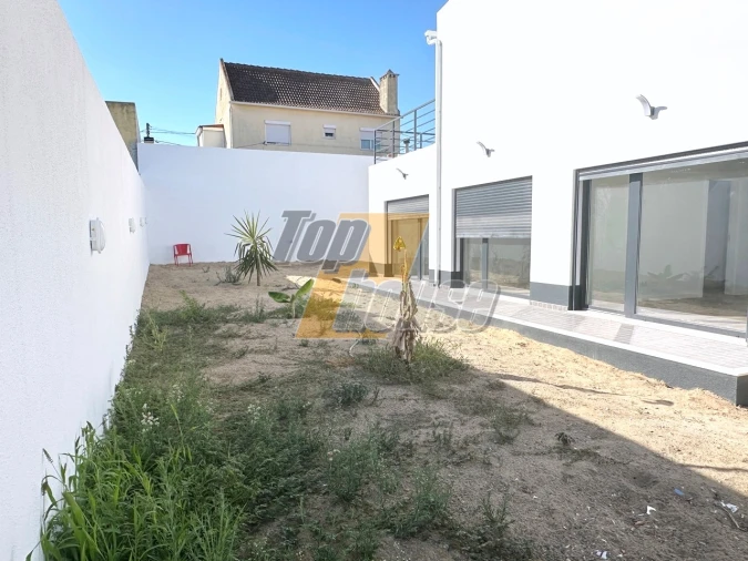 Moradia T3 para Venda em Charneca de Caparica e Sobreda Foto 23