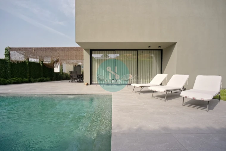 Moradia T4 para Venda em Este (São Pedro e São Mamede)