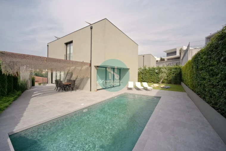 Moradia T4 para Venda em Este (São Pedro e São Mamede) Foto 4