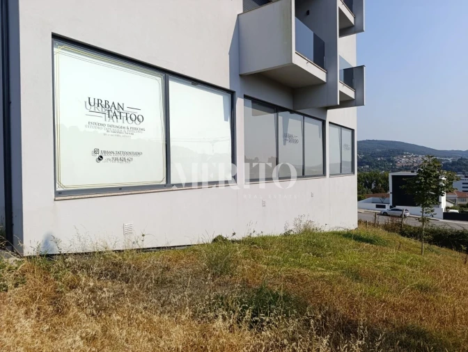 Loja para Venda em Gualtar Foto 3