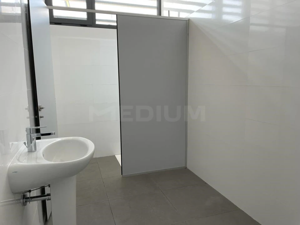 Armazém para Arrendamento em Vilarinho das Cambas Foto 4