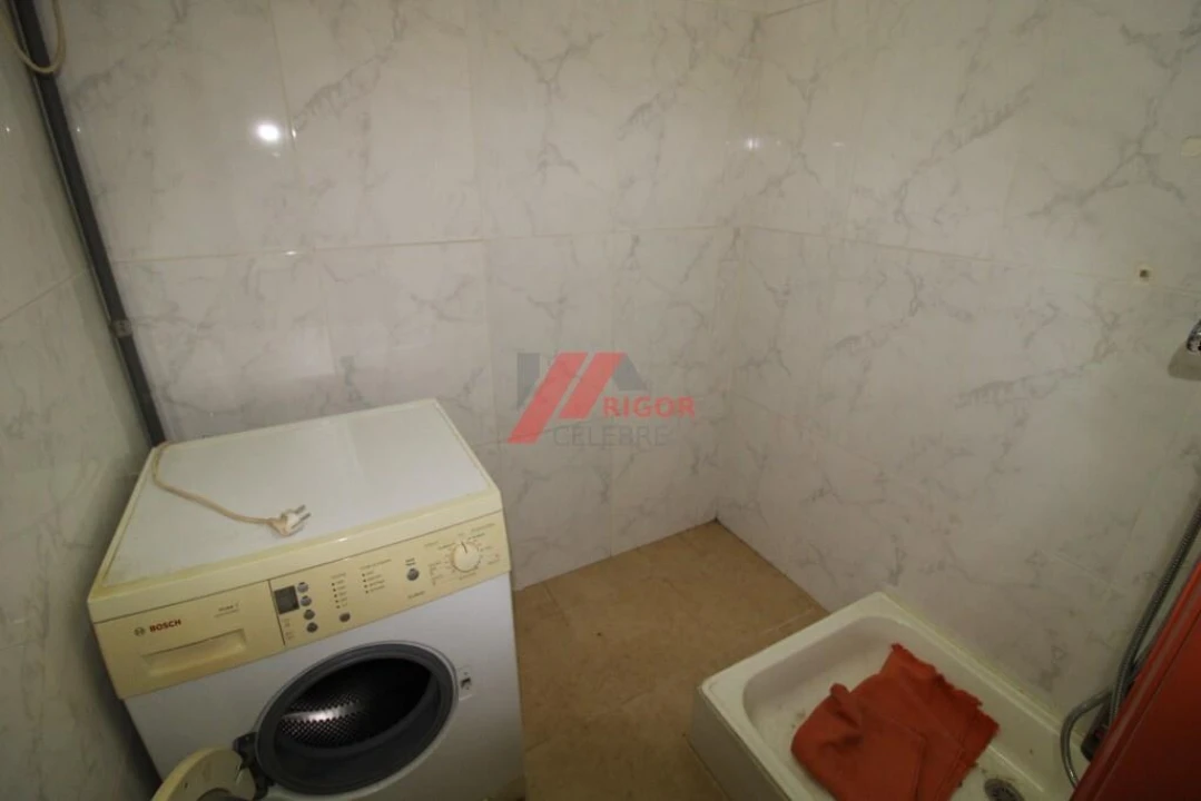 Armazém para Arrendamento em Bougado (São Martinho e Santiago) Foto 9