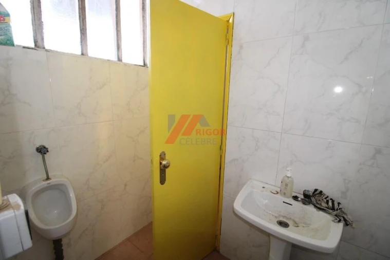 Armazém para Arrendamento em Bougado (São Martinho e Santiago) Foto 10