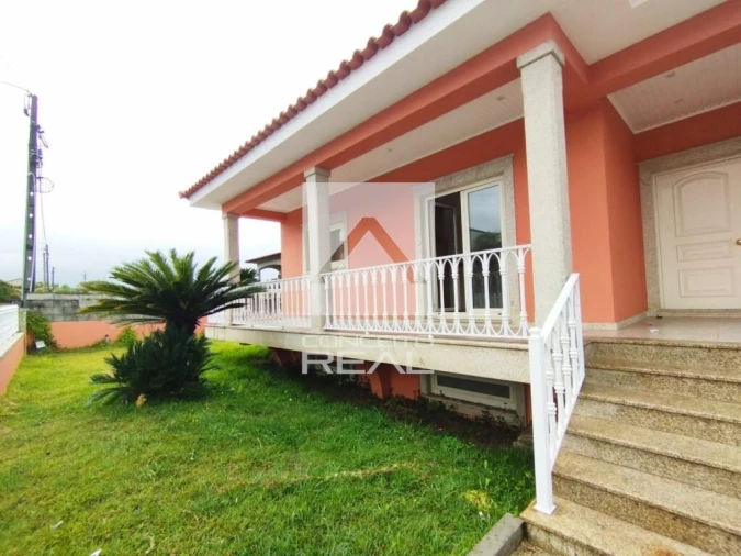 Moradia T3 para Venda em Nine Foto 9