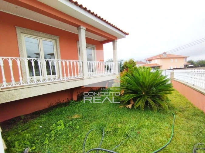 Moradia T3 para Venda em Nine Foto 7