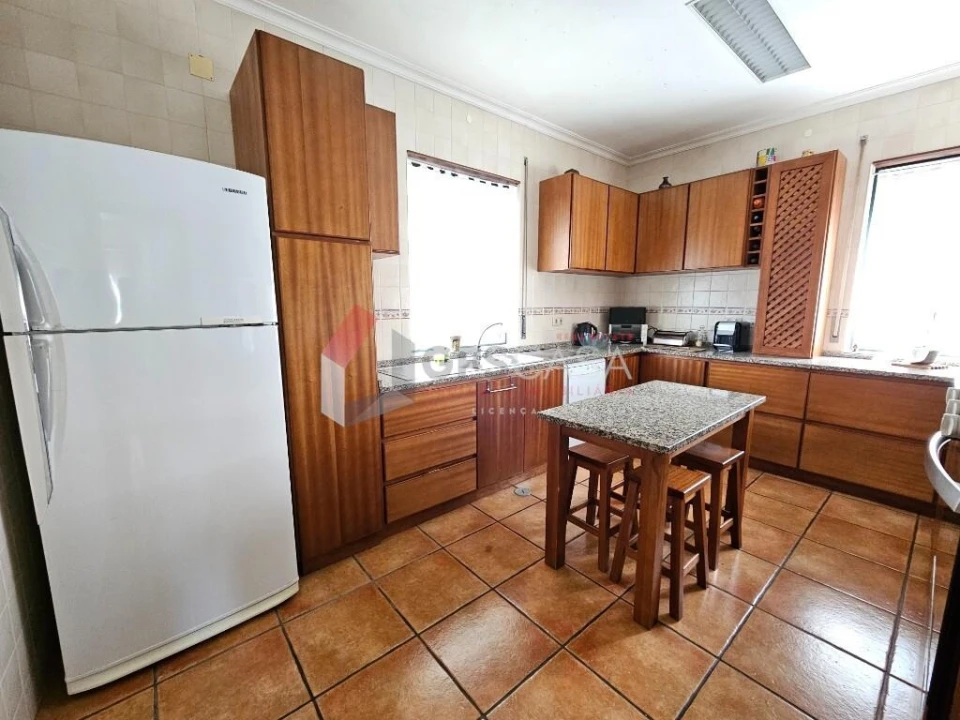 Moradia T4 para Venda em Posto Santo Foto 21