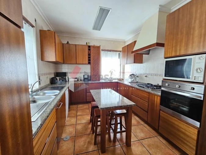 Moradia T4 para Venda em Posto Santo Foto 22