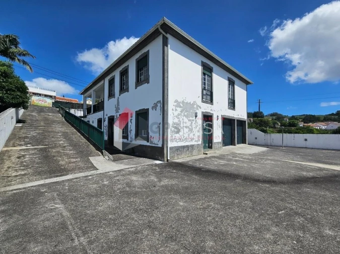 Moradia T4 para Venda em Posto Santo Foto 28