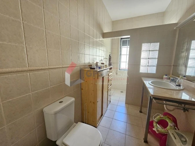 Moradia T4 para Venda em Posto Santo Foto 25