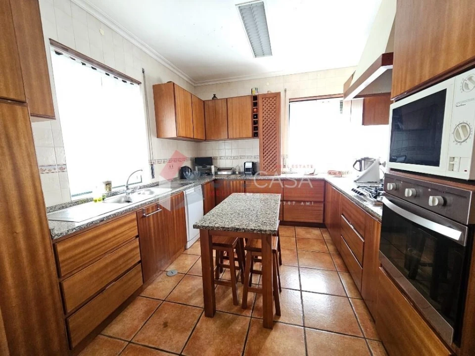 Moradia T4 para Venda em Posto Santo Foto 20