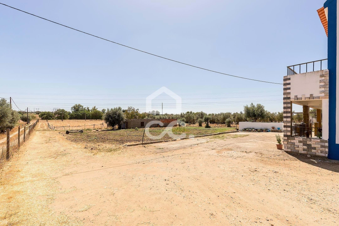 Quinta T4 para Venda em Malagueira e Horta das Figueiras Foto 32
