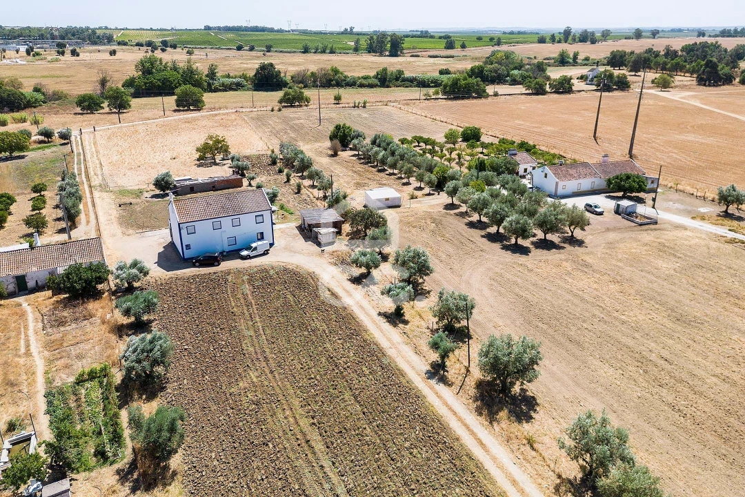 Quinta T4 para Venda em Malagueira e Horta das Figueiras Foto 52