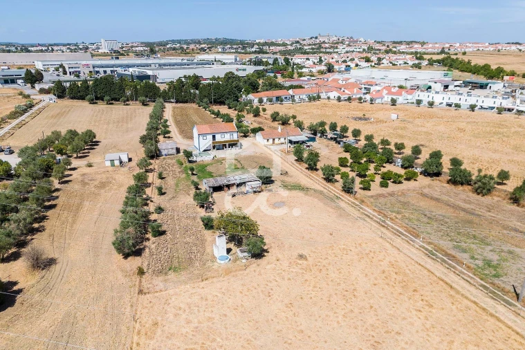 Quinta T4 para Venda em Malagueira e Horta das Figueiras Foto 57