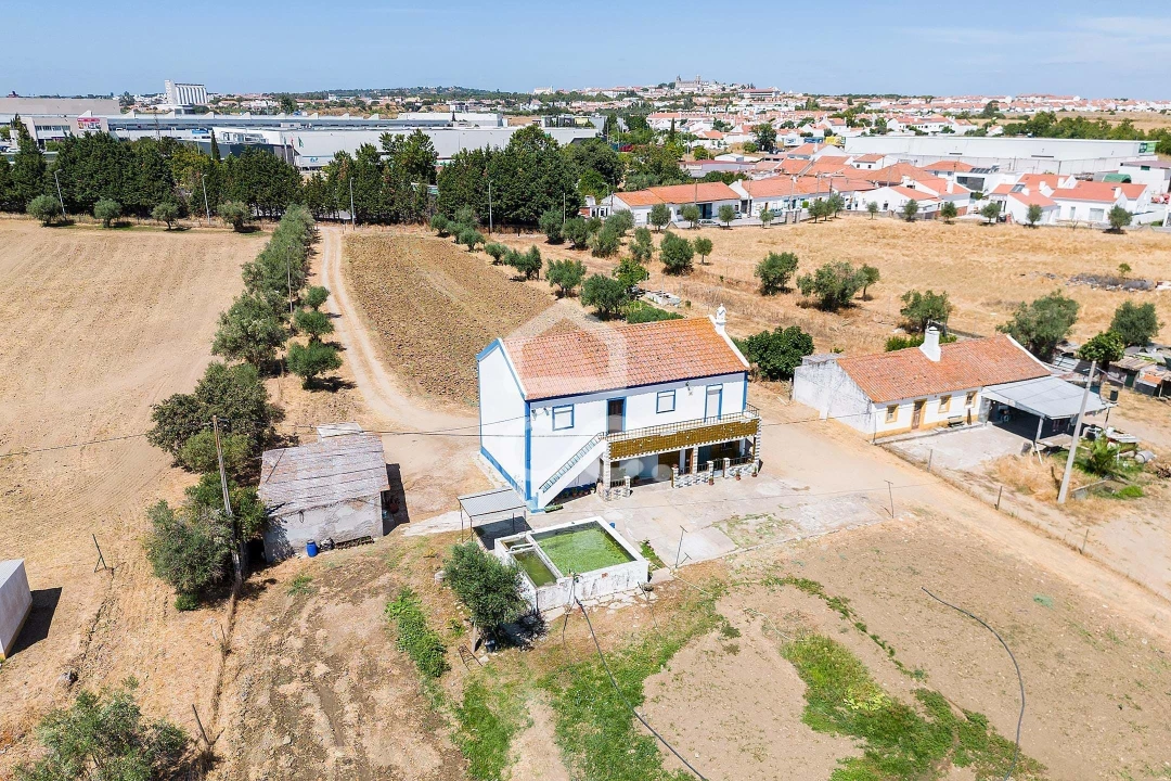 Quinta T4 para Venda em Malagueira e Horta das Figueiras Foto 51