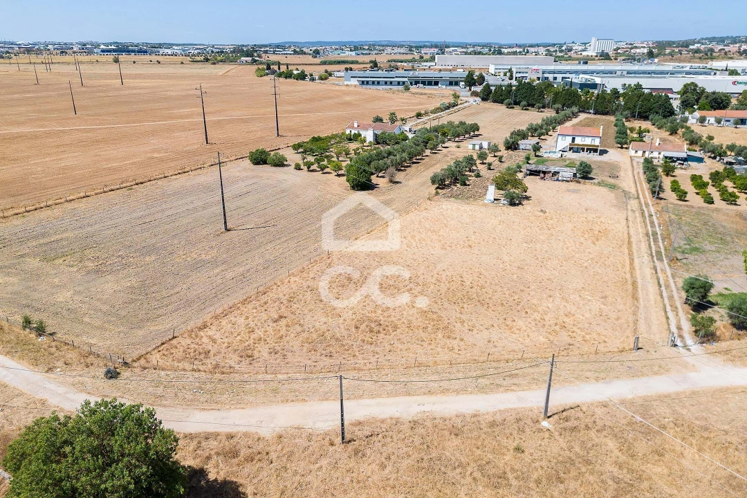 Quinta T4 para Venda em Malagueira e Horta das Figueiras Foto 56