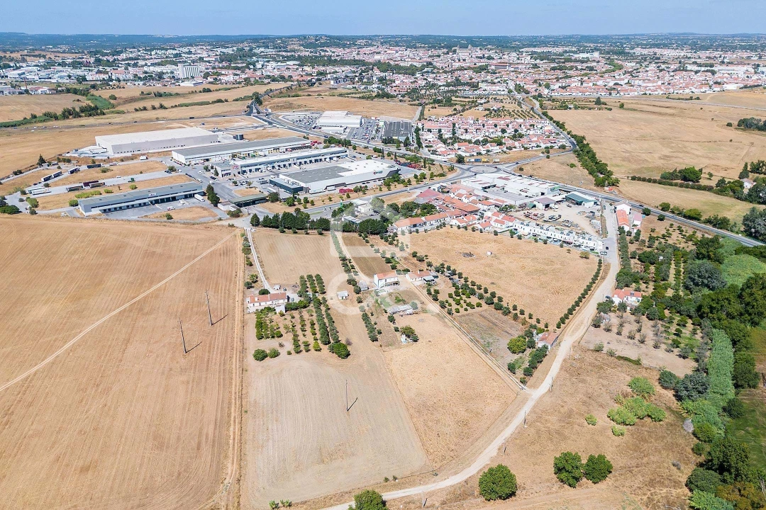 Quinta T4 para Venda em Malagueira e Horta das Figueiras Foto 54