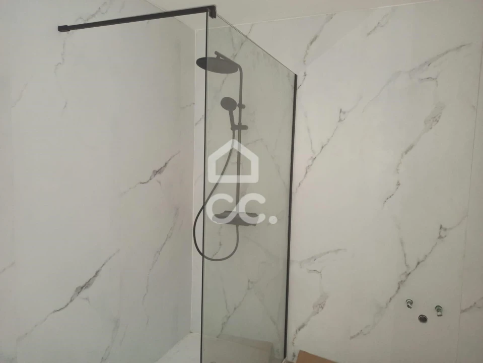 Moradia T2 para Venda em Mesão Frio Foto 6