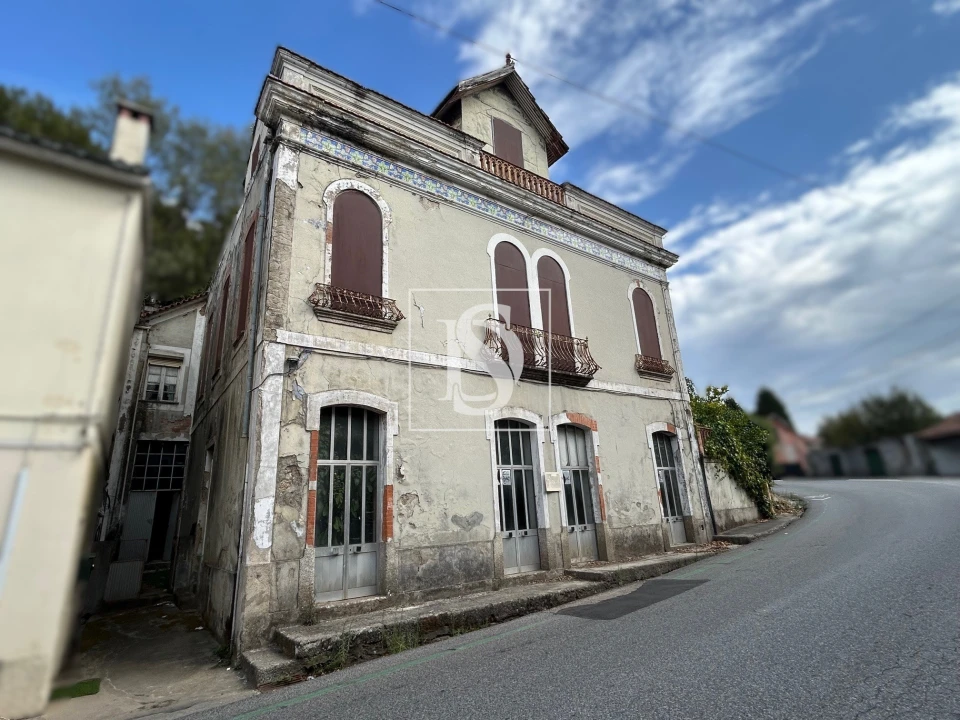 Moradia T5 para Venda em Ovoa e Vimieiro Foto 1