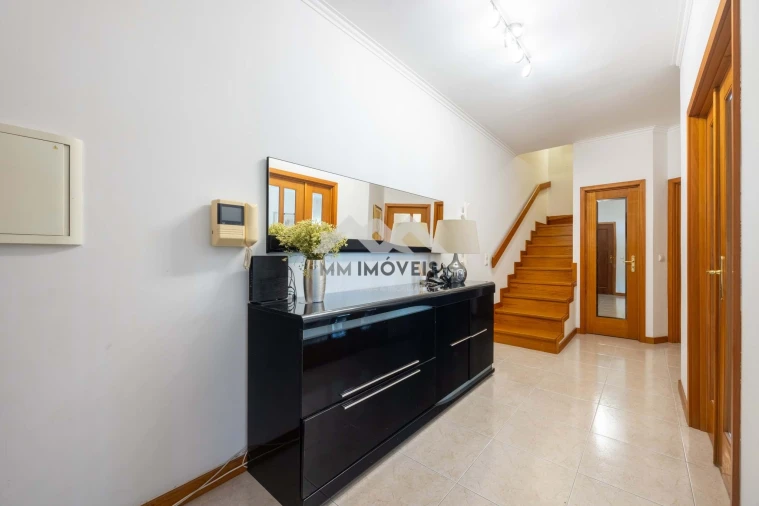 Apartamento T3 para Venda em Santa Marinha Foto 4