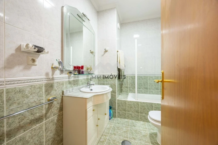 Apartamento T3 para Venda em Santa Marinha Foto 19