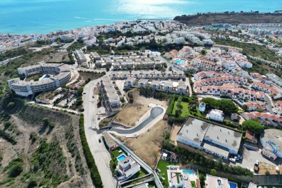 Terreno para Venda em Albufeira e Olhos de Água