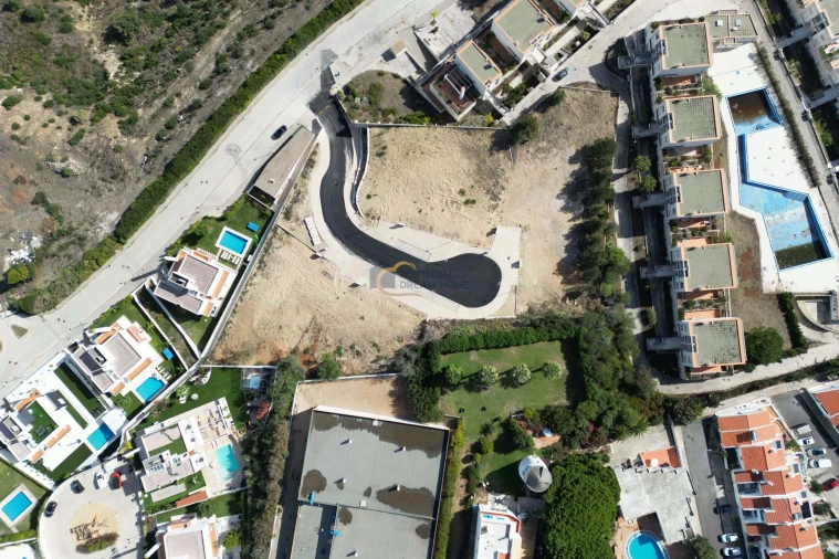Terreno para Venda em Albufeira e Olhos de Água Foto 9
