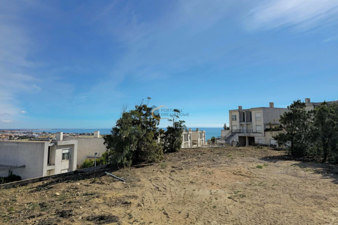 Terreno para Venda em Albufeira e Olhos de Água Foto 2