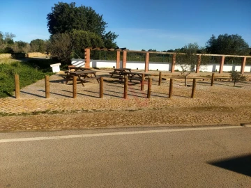 Terreno para Venda em Albufeira e Olhos de Água