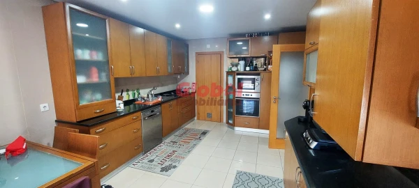Apartamento T5 para Venda em Viseu