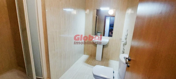 Apartamento T5 para Venda em Viseu