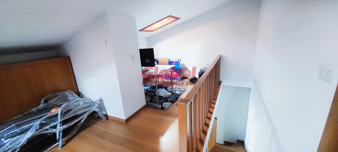 Apartamento T5 para Venda em Viseu Foto 3