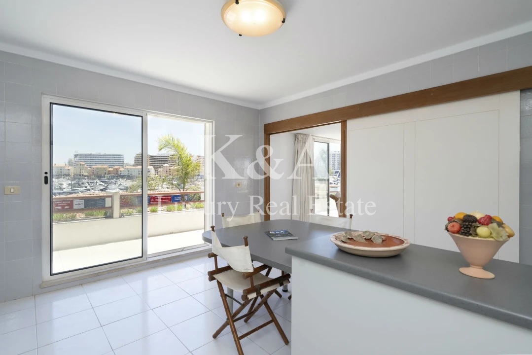 Apartamento T3 para Venda em Quarteira Foto 11