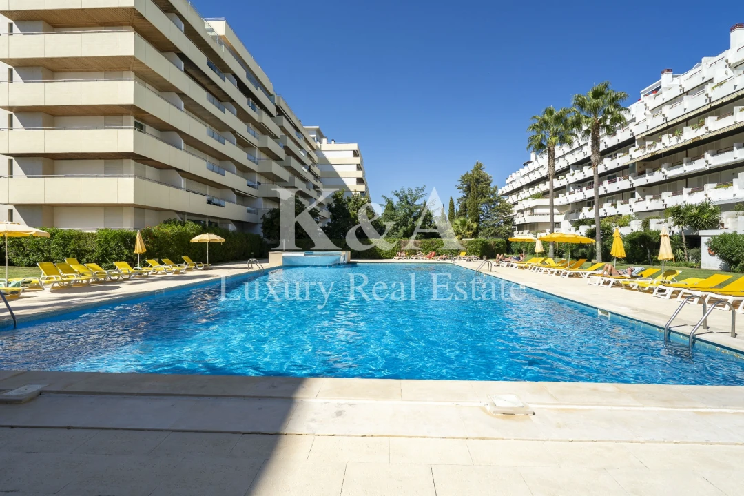 Apartamento T3 para Venda em Quarteira Foto 8