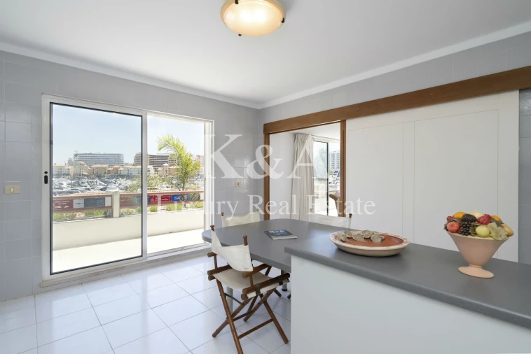 Apartamento T3 para Venda em Quarteira Foto 11