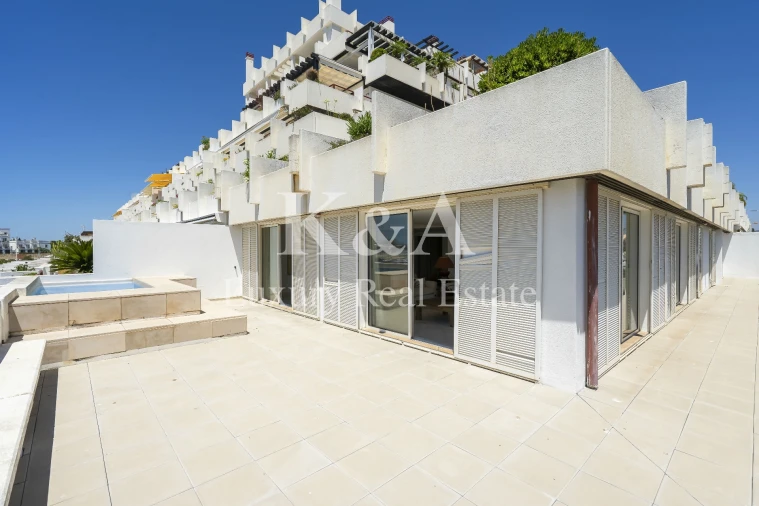 Apartamento T3 para Venda em Quarteira Foto 3