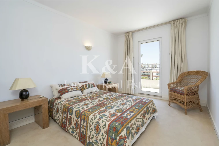 Apartamento T3 para Venda em Quarteira Foto 13