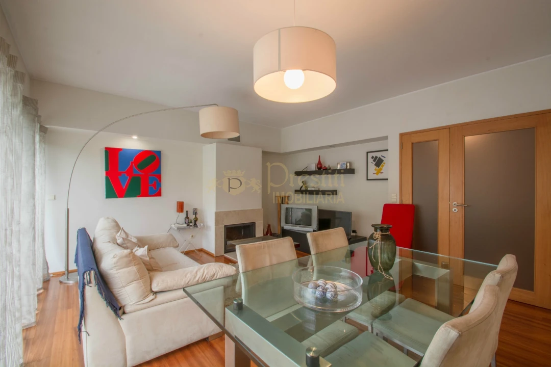 Apartamento T2 para Arrendamento em Azurem Foto 6