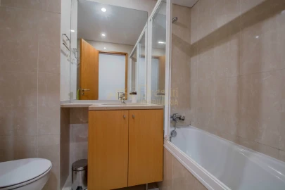 Apartamento T2 para Arrendamento em Azurem