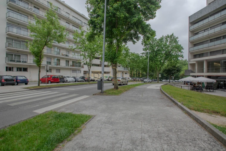 Apartamento T2 para Arrendamento em Azurem Foto 13