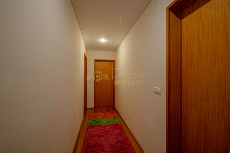 Apartamento T2 para Arrendamento em Azurem Foto 7