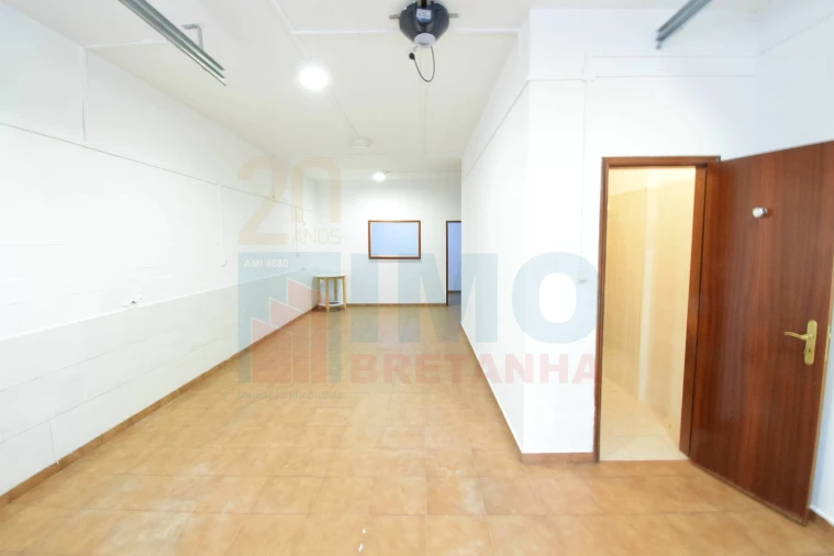 Loja para Venda em Covilhã e Canhoso Foto 7
