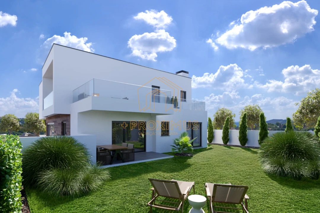 Moradia T4 para Venda em Tavarede Foto 1