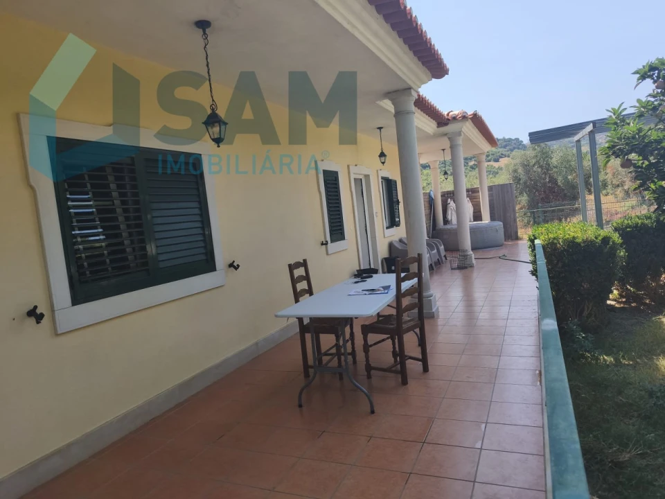 Moradia T4 para Venda em Alverca do Ribatejo e Sobralinho Foto 1