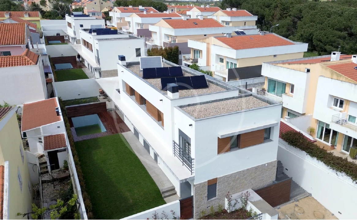 Moradia T4 para Venda em Alcabideche Foto 40