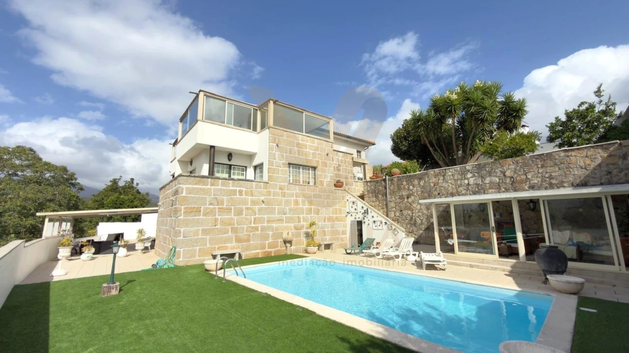 Moradia T4 para Venda em Ribeira Foto 2