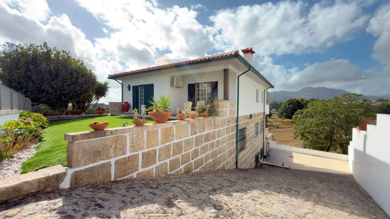 Moradia T4 para Venda em Ribeira Foto 5