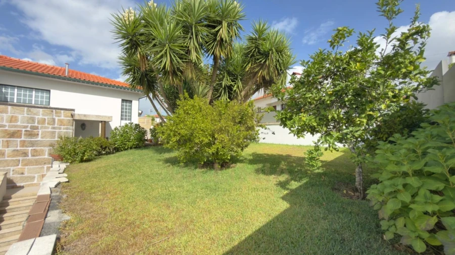 Moradia T4 para Venda em Ribeira Foto 10