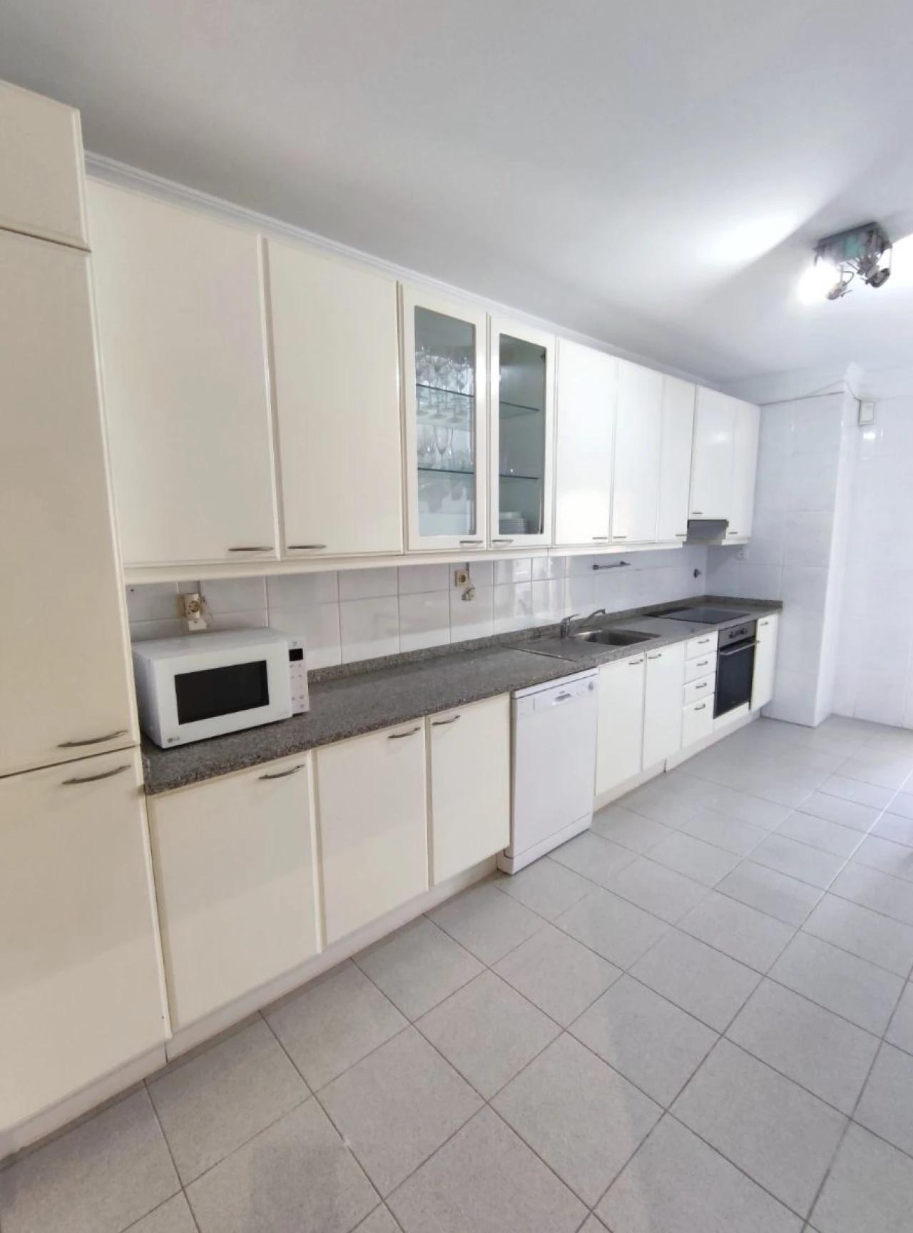 Apartamento T3 para Arrendamento em Arcozelo Foto 11